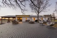 Welcome to our picturesque ranch oasis less than 1 hour from DFW!