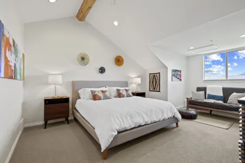Spring Rates Celebrate End of Ski Season and the Welcoming of Spring Colors!