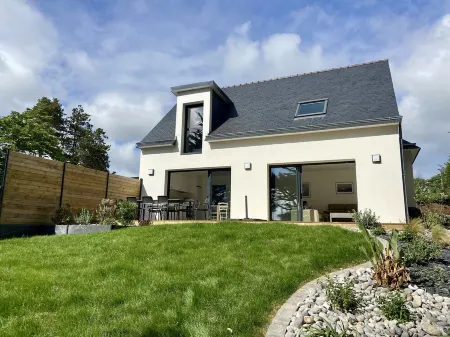 New house 100m Plage du Portzic in Morgat 8 people 4 bedrooms Отели рядом с достопримечательностью «Fun Park Crozon»