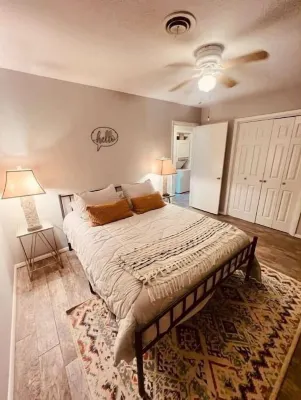 welcome to the soonerschooner Hotel a 