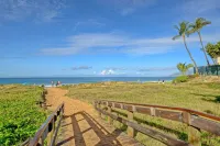 Maui Banyan Ground Floor 2 Full Baths,Steps to Kamaole 2,Great Walking Location. - Private Pools