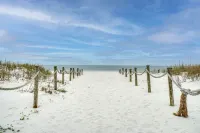 The Sandy Crab - A Waterfront Luxury Vacation Home