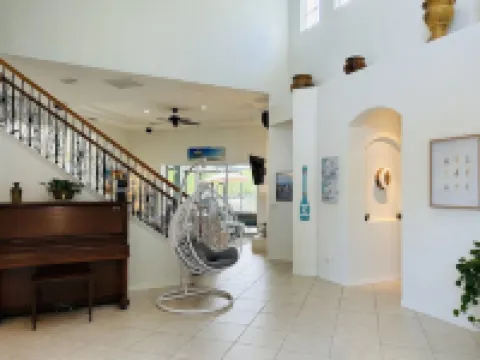 5br/4ba Luxury house w pool and beautiful backyard Hotels in Lealman