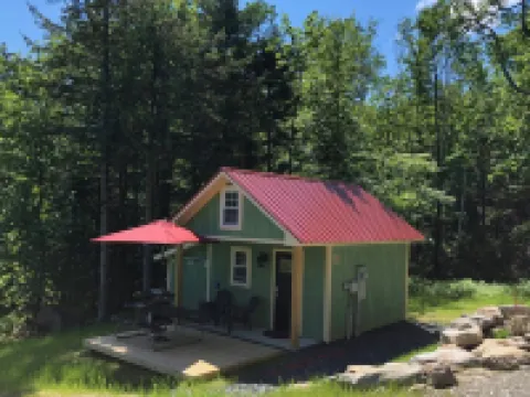 Sugarbush Tiny House/Cabin on 3.2 Acres at the base of Sugarbush-Mount Ellen Hotels in Fayston