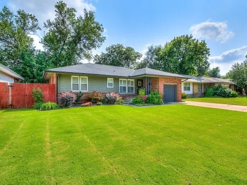 Five Star Property Okc! !NEWLY UPDATED! Centrally Located! Hotels in The Village