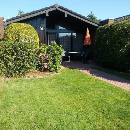 Vacation home bungalow, one floor, fenced garden, dog allowed, 2 parking spaces