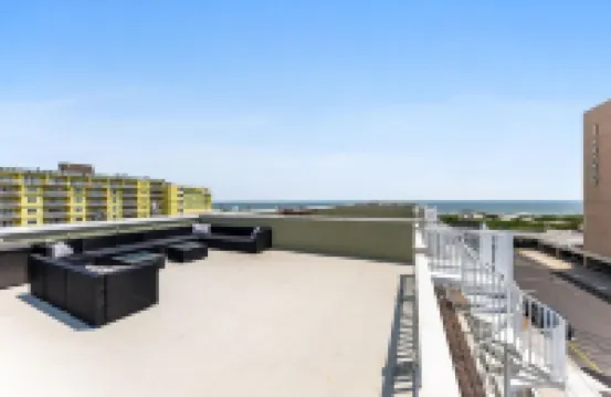 Great Beach Condo Right Near the Boardwalk Awesome Rooftop Views of the Ocean