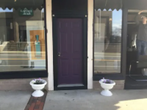 5 minutes from the Ark! Pet friendly