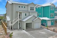 Sandpoint Seaclusion with OCEAN VIEWS,ELEVATOR,PRIVATE POOL,& Beach Boardwalk