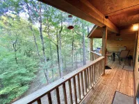 Treetop Getaway, 2 bed, 2 bath  at Mountain Harbor on Lake Ouachita