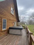 Southern Comfort Cabin- 8 Guests, 3 BR, 2.5 BA, Hot Tub, WiFi- Hocking Hills - Hot Tub