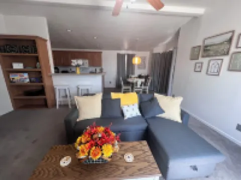 Bee-utiful Little House 福瑞娜麓山酒店