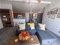 Bee-utiful Little House