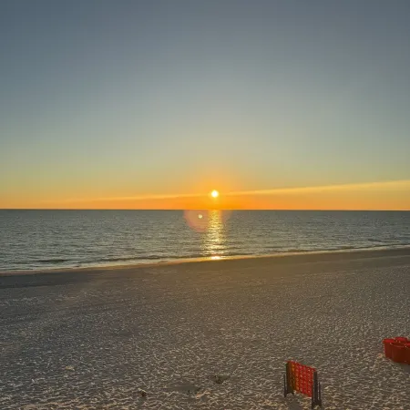 St Augustine Beach Condo steps from the beach!