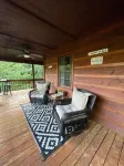 Serene Blue Ridge-Ocoee Cabin, Full Porch, Fireplace, Pool Table, Pet Friendly