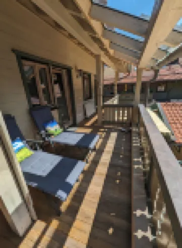Cozy vacation apartment with 3 bedrooms, 2 bathrooms and outdoor seating area