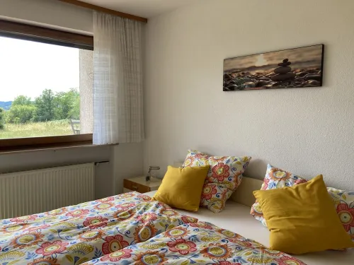 2023 Komplett Renovierte, Stadtnahe Ferienwohnung im Grünen Hotels in Heusweiler