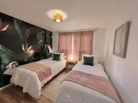 Casa Tropical Jungle in the Couve close to DT - 2-Star