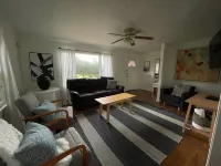 Charming 1940's ranch home on Hwy 6, minutes from the Grove and downtown Oxford.