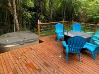 Beautiful suite with ocean view and sleeping 6 surrounded by lush gardens Hotel dekat Kona Historical Society