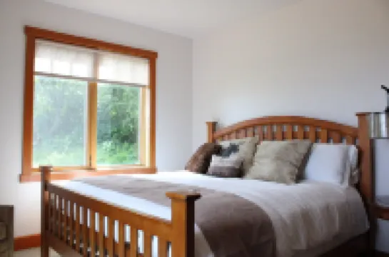 Bay Bluff Haven:  Ocean, Glacier, & Wildlife View