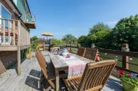 Riverside escapeIden Rye Hotel dekat Pett Level Beach