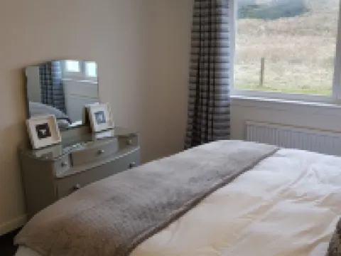 Beautiful 10 person modern bungalow in Bruichladdich with stunning views 아일레이 호텔