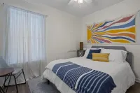 Downtown Peaceful Pearl