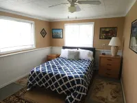 Relaxing Lake View Home, Pet Friendly, Central Location.  Close to Ferries! Hotels in Moran Township