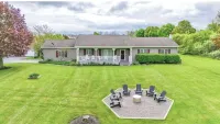 3BR Lakeview-HotTub-Firepit-Gameroom-PuttPutt Hotels in Milo