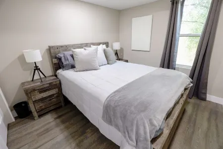 New remodel family friendly and just minutes from downtown and ski resorts Отели рядом с достопримечательностью «Китайски ресторант "Китайски квартал"»