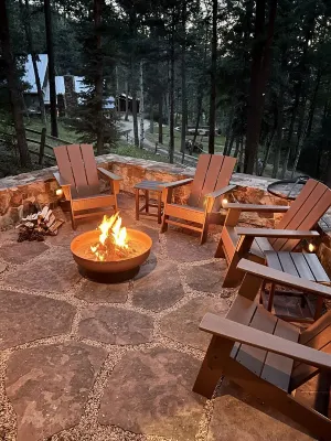 Elegant Chalet in Taos Canyon