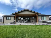 New Custom Multi Master + Sleeping Room Golf Course Home w/ Outdoor Living Area