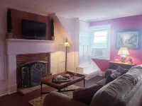 The Red Pump Inn~Est. 1812, One Bedroom Farmhouse