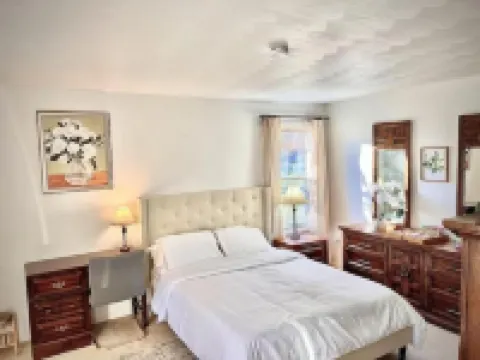 Neat & Tidy Private Entry Cozy Suite in Dayton Area with a Dedicated AC