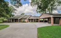 4BD - Pool & Movie Theater - Lake Conroe Nearby