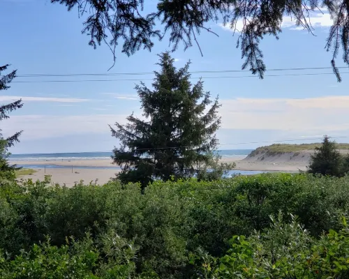UNIQUE AND BEAUTIFUL , PRIME NORTH END LOCATION !! Hotels in Cannon Beach