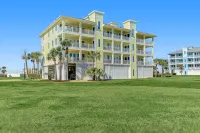 SPECTACULAR, LUX, BEACHFRONT Villa/ WOW Views/Steps to Beach & Resort/WIFI/Pool