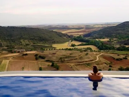 Antigua Casa de Pedro Chicote (Suite Suite A vista de Pájaro) for 2 / 3pers