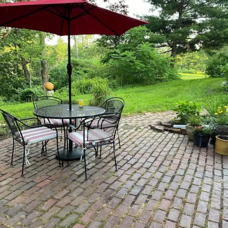 Birch Point at Cushman Cove- Entire Suite- King size bed, private setting