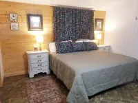 Mt Adams Trout Lake 3B2Ba 2.6 acres quiet, peaceful. Minutes from quaint town.