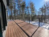 Cozy, sun filled mountain retreat w/45 private acres, hot tub, gym, car charger!