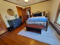 Historic home near lake, parks, shopping and BVU!  Perfect for the holidays! Hotels in Storm Lake