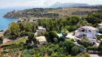 VILLA BY THE SEA WITH SPAGHETTI WELCOME