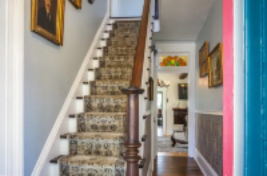 Timeless on Tenth - Historic Downtown Noblesville Hotels in Noblesville