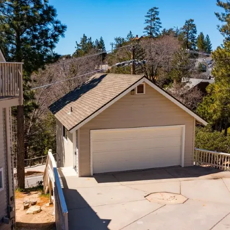 New 1-Bdrm Apartment Suite - Pet-Friendly Cozy Mountain Escape Near Trail & Lake
