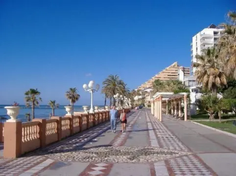 BENALMADENA Villa Apartment,close to beach, nice private pool Internet/Wifi