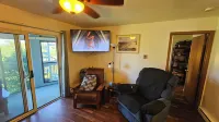 1ST floor Condo NO STAIRS, beaches ,pool cedar point camp perry marsh parks,<br>