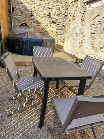 Country house with jacuzzi