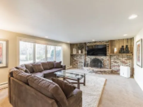 Heavenly Home/Minnetonka Lakes/Nature Scenic View Hotels in Minnetonka